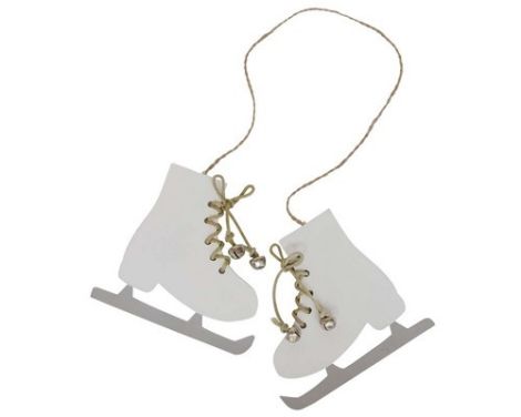 Et foto af pynt til jul - skøjter fra ib laursen