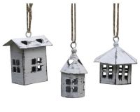 Et foto af julehuse i hvid til pynt fra chic antique