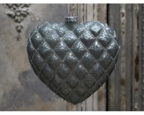 Trend foto af et julehjerte stort i støv grøn fra chic antique