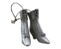 Et foto af støvle pynt til juletræet fra chic antique