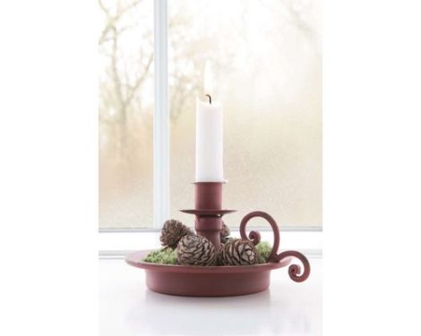 Et billede af en kammerstage rød fra ib laursen