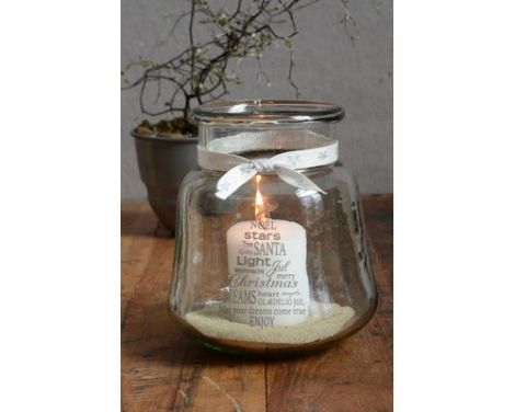 Trend billede af et hurricane glas med tekst