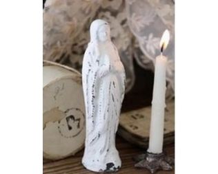Et foto af en madonna figur - pynteting fra jeanne d'arc living
