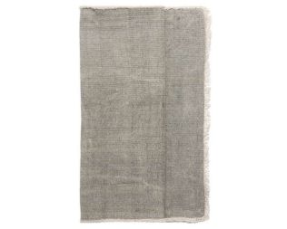 Et foto af en bordløber stof i grå fra ib laursen