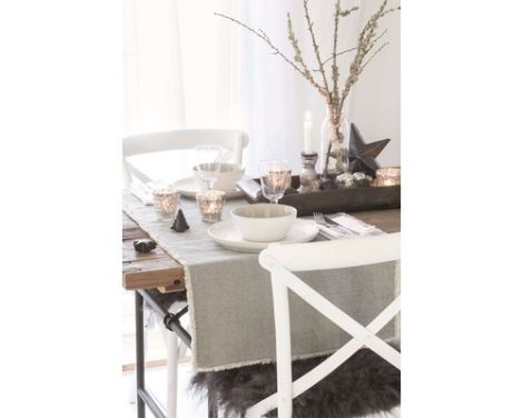 Trend billede af en bordløber stof i grå