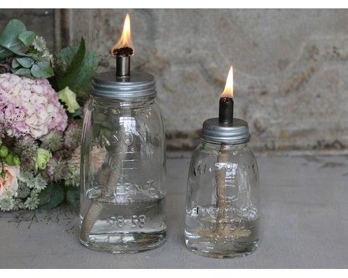 Et billede af en glas olielampe fra Chic Antique