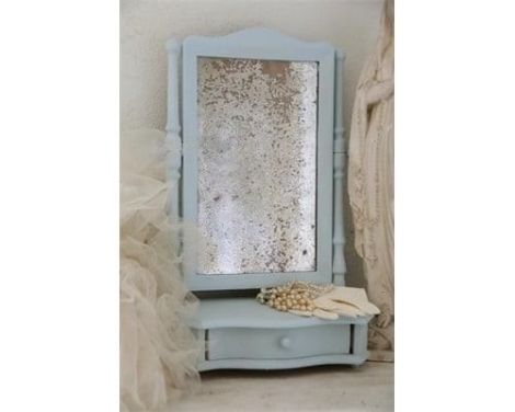 Spejl malet med  powder blue vintage paint fra jeanne d'arc living