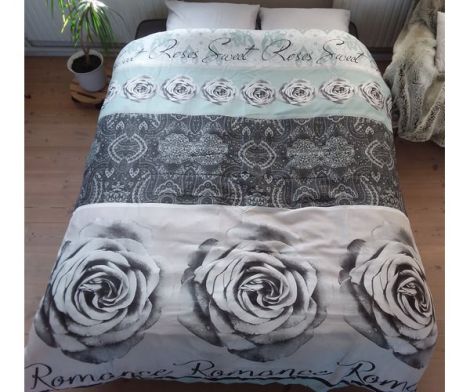 Et foto af vintage sengetøj med roser 200x200 cm 