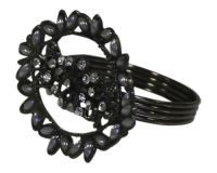 Et foto af servietringe oval i antique sølv