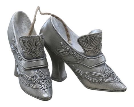 Et foto af pyntesko til træet fra chic antique