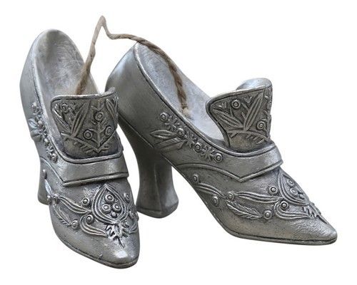 Et foto af pyntesko til træet fra chic antique