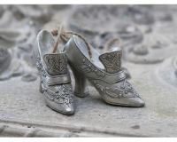 Trend billede af pyntesko til træet i antique champange