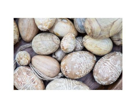 dekorativt malet træ påskeæg til ophæng