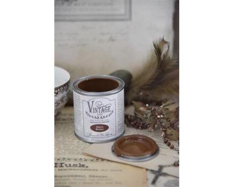  warm brown vintage paint fra jeanne d'arc living