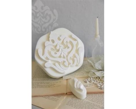 Et foto af en skabelon til væg - stencil svamp fra jeanne d'arc living