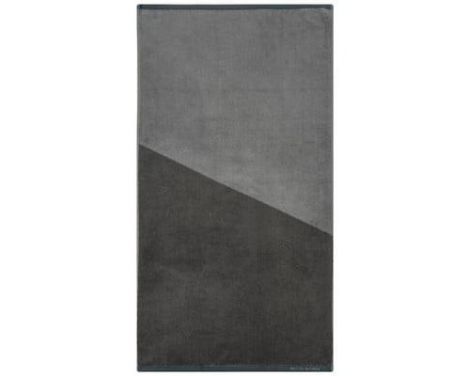 Et foto af grå håndklæder - Mette Ditmer håndklæde shades