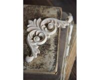 ornamenter til møbler i træ fra Jeanne d'arc living