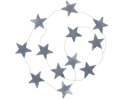 Et foto af en stjerneranke med 12 stjerner fra ib laursen