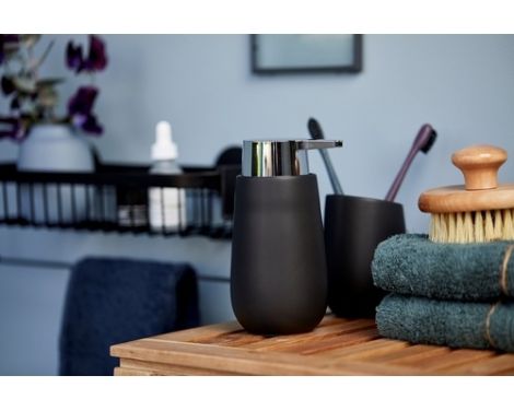 mat sort sæbedispenser i keramik badi serien fra wenko