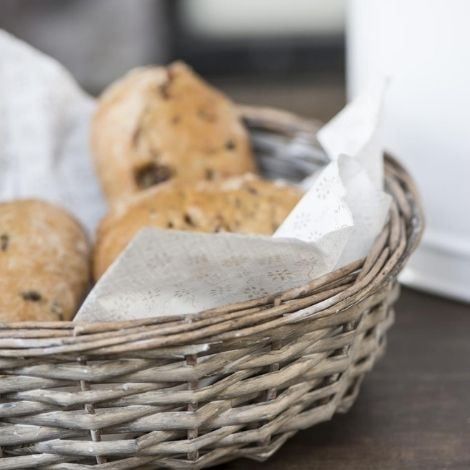 Brødkurv flet rund med friskbagte boller