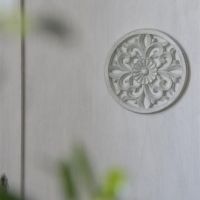 Ornamenter i træ til møbler rund med udskæringer