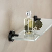 Glashylde til badeværelse i saniteret glas bosio black fra wenko