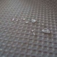 Klæbefrit badeforhæng grå i vandafvisende stof tungt