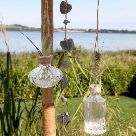 Hængevaser i glas med jutegarn