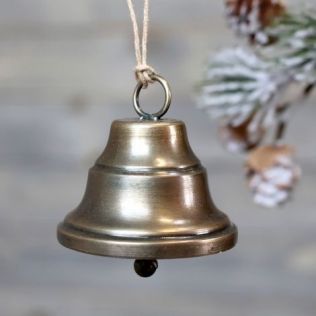 Lille juleklokke i metal ophængt til dekoration fra chic antique