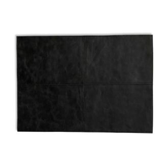 Sorte dækkeservietter i læder fra stuff design 32x45 cm