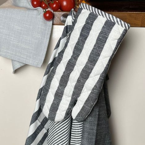 Grydelap handske sort og hvid stribet i bomuld