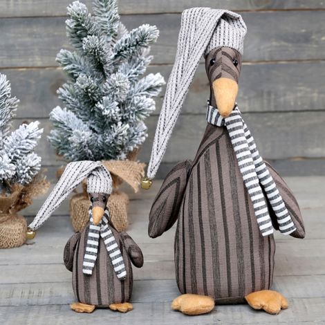 Stof gås Gustav i stor og lille stående til pynt ved juletid