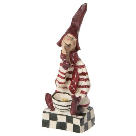 petit noel nr 11 fra maileg lille nisse der sidder og spiser grød