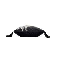 Pyntepuder med guld  30x50 set fra siden med helt sort bagside