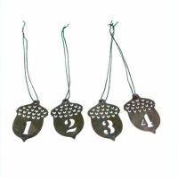 Adventstal i metal til lys ahorn form med tal 1-4