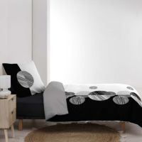 Sengetøj enkelt dyne 140x200 i sort og hvid med geometrisk mønster