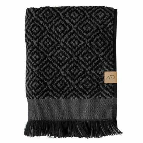 Tyrkiske håndklæder 70x135 cm sort grå i morocco serien fra mette ditmer