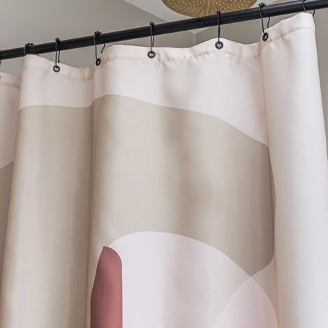 badeforhæng 150x200 med sorte metaløjer foroven