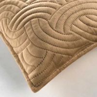 Nærbilled af pudebetræk 40x40 med syet mønster i selve materialet