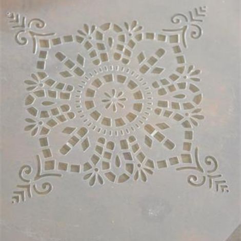 Stencils til maling på vægge, gulv og møbler genbrugelig i plast