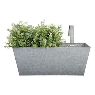 Zinkpotter til haven med sommer blomster plantet i