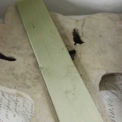 Antique green kalkmaling vintage paint malet op på et bræt