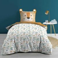 Løve sengetøj 140x200 motiv af løver, palmer og kaktusser og løve pude