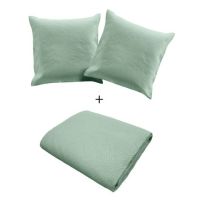 Grønt sengetæppe med 2 pudebetræk til em moderne stil i soveværelset