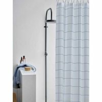 Badeværelsesforhæng 220 lyseblå vista ophængt på stang for beskyttelse af vand sprøjt